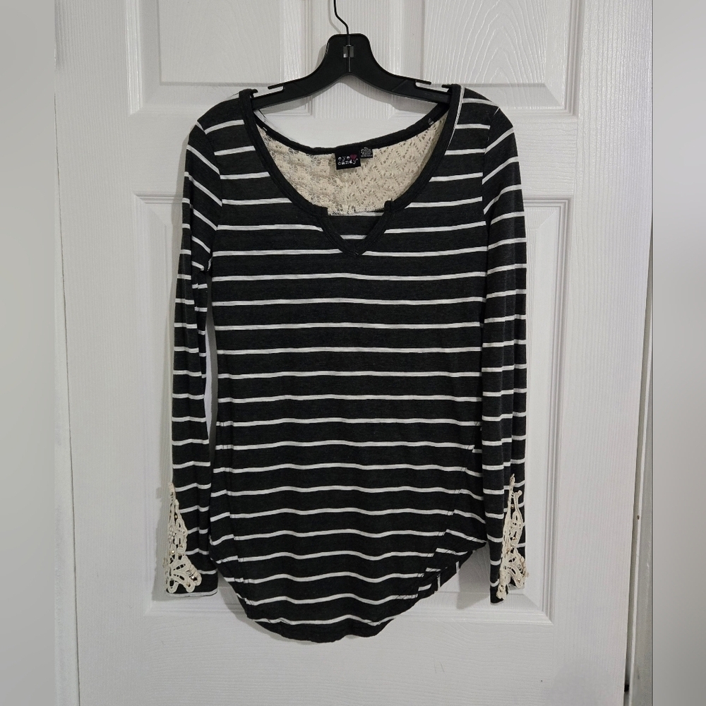 Eye Candy Long Sleeve T-shirt Womens Juniors Size Small Crocheted Striped